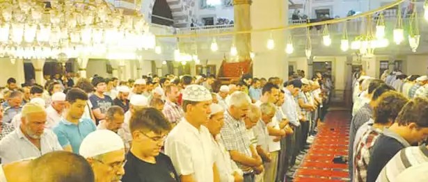 Bu Gece Sahura Kalkıyoruz