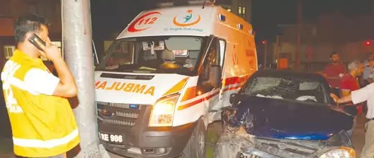 Aybastı Kavşağında Kaza 5 Yaralı