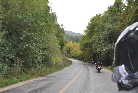 Ölümüne yarışan motorcular radara yakalandı