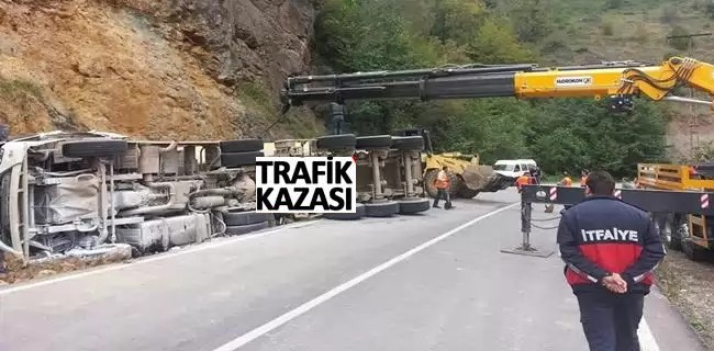Ordu’da Yük Taşıyan Kamyon Kaza Yaptı
