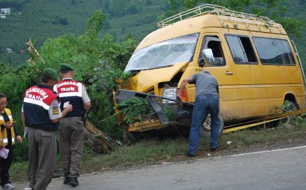 Mesudiye’de Yaşlı Adam Sürdüğü Minibüsün Altında Kalarak Can Verdi