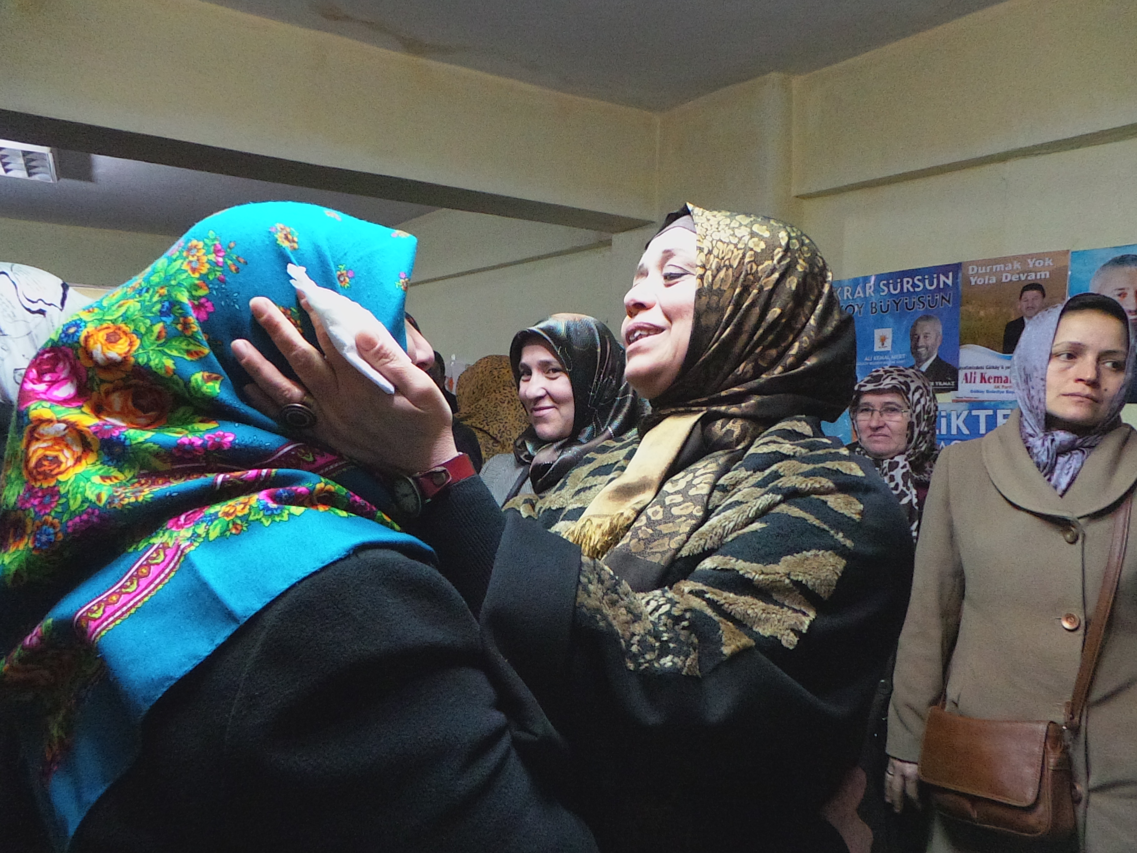 AK Parti Milletvekili Aday Adayı Av. Ayşe Nilgün Tomakin’e teşkilatlardan destek