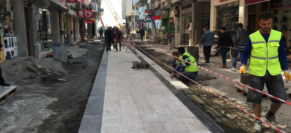 Fatsa’da 8 kilometre doğal taş döşendi