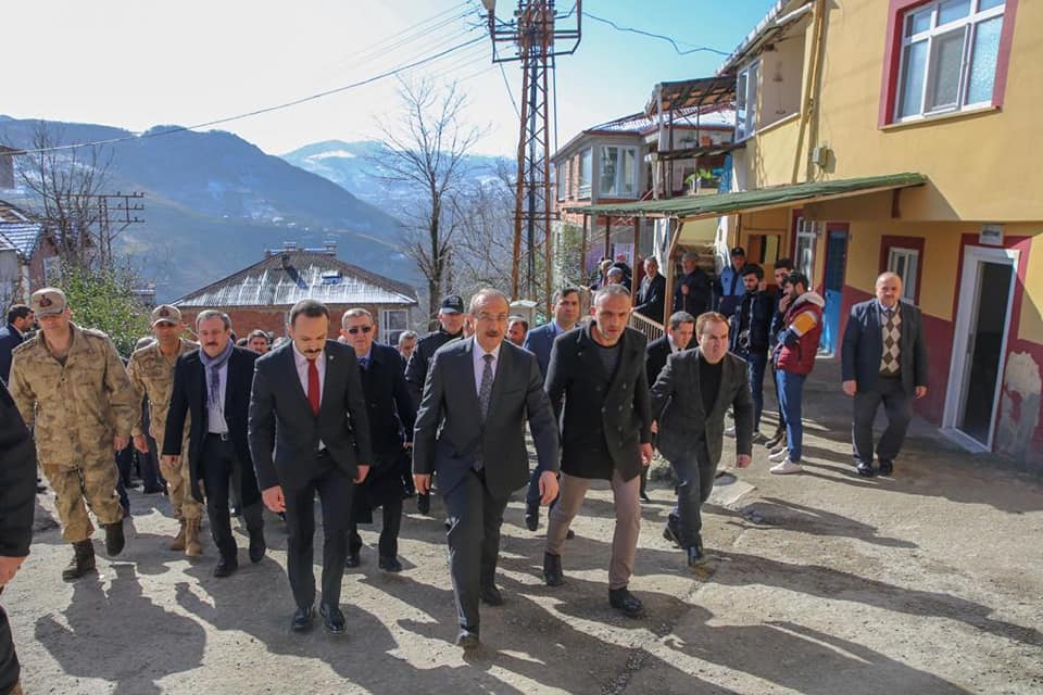 Vali Yavuz, Aybastı’nın Sağlık Mahallesinde Meydana Gelen Heyelanı Yerinde İnceledi