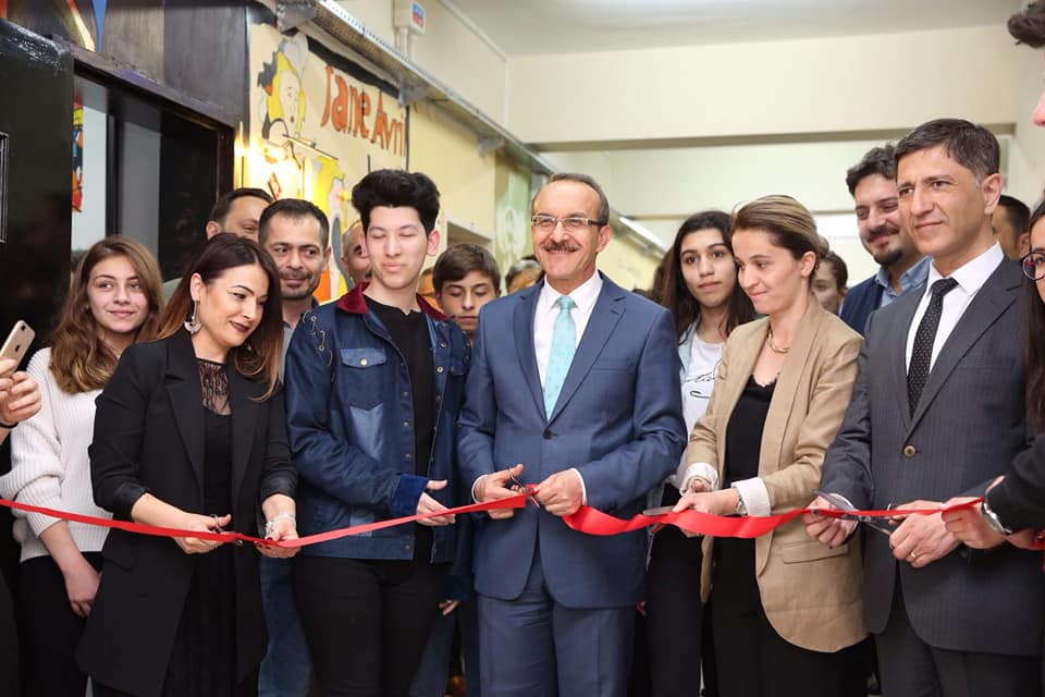 Vali Yavuz, “Özgün Baskı Koleksiyonu Sergisi”nin Açılışına Katıldı