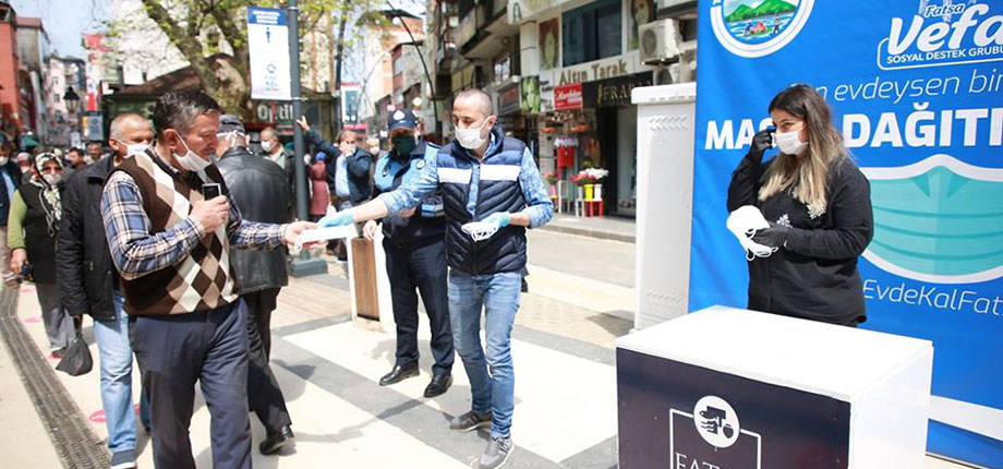 BUGÜN 55 BİN MASKE DAĞITTIK