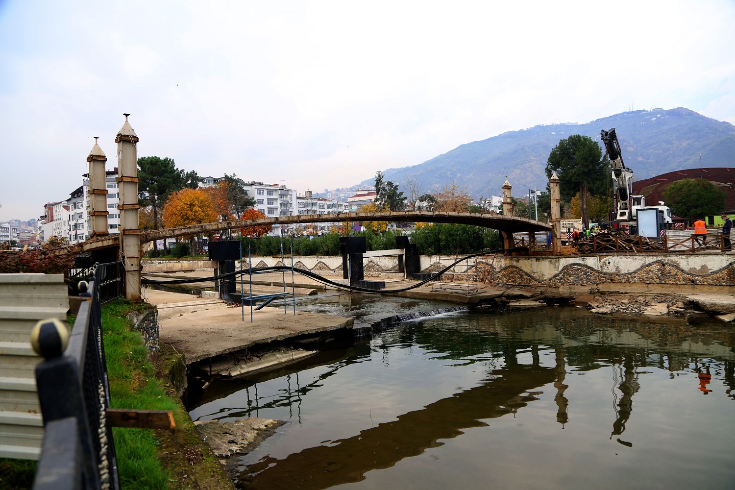 YAYA KÖPRÜSÜ YENİLENİYOR