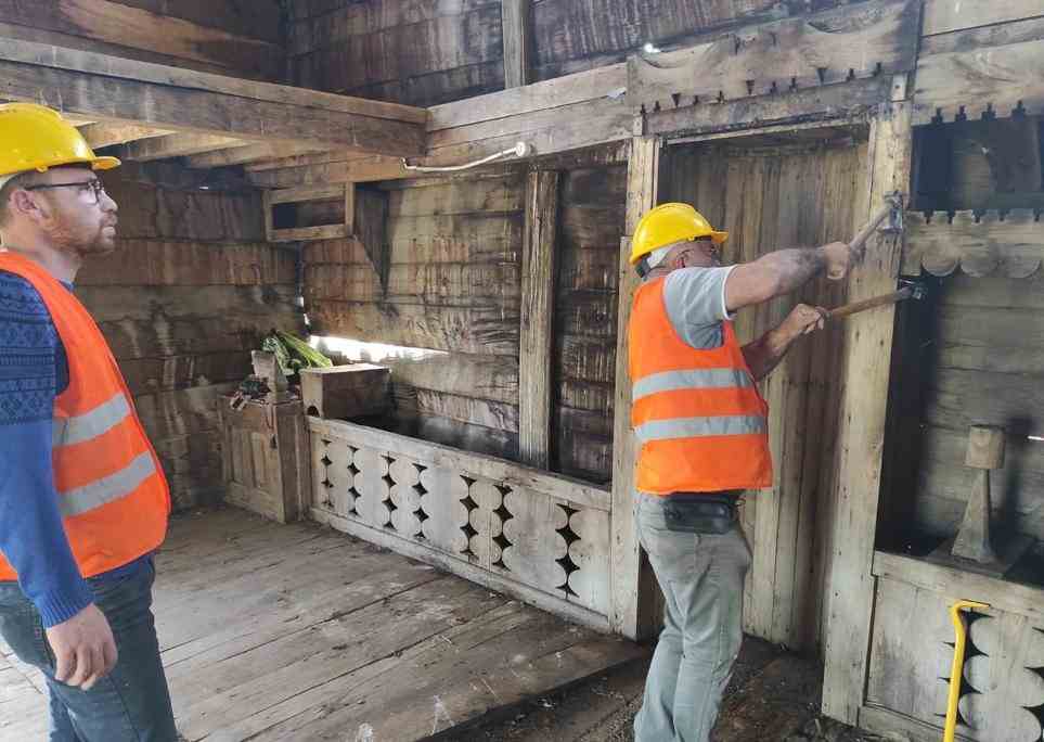 GÜRGENTEPE’DE TARİHİ CAMİ RESTORE EDİLİYOR 